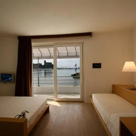 Piccolo Del Lido Hotel 4*