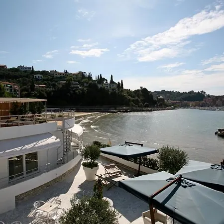 Piccolo Del Lido מלון