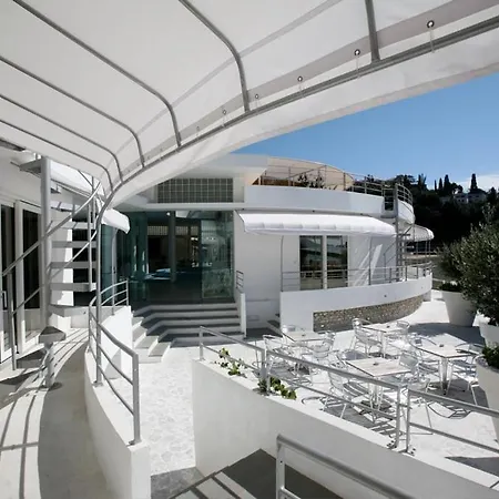 מלון Piccolo Del Lido 4*